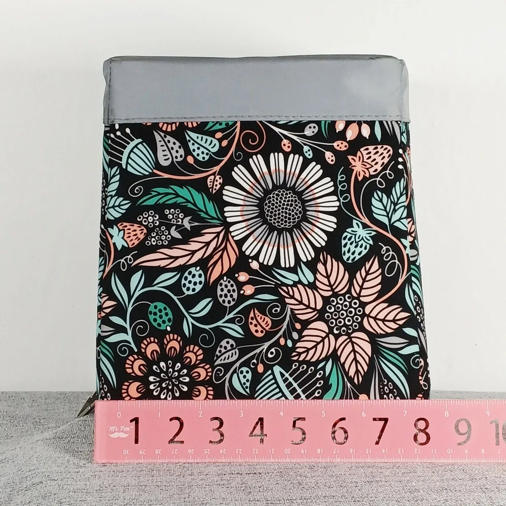 Everything Mary Floral Yarn Storage Bag Organizer with Grommets and Dividers‎